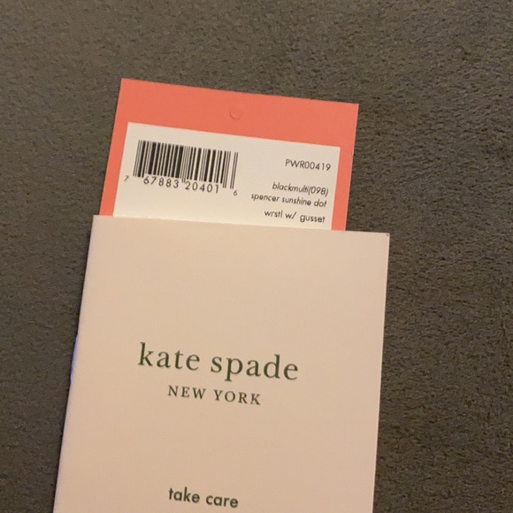 ❌SOLD❌Kate Spade Wristlet - Picture 4 of 8